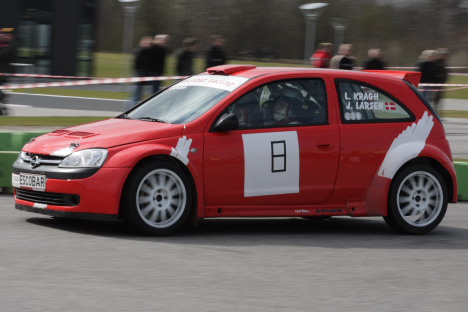 Klasse 3 vindere og Barrierre tumler - Lars Krag og Jess Larsen i Escobar Opel Corsa S1600.
(Foto: Motorsporten.dk)